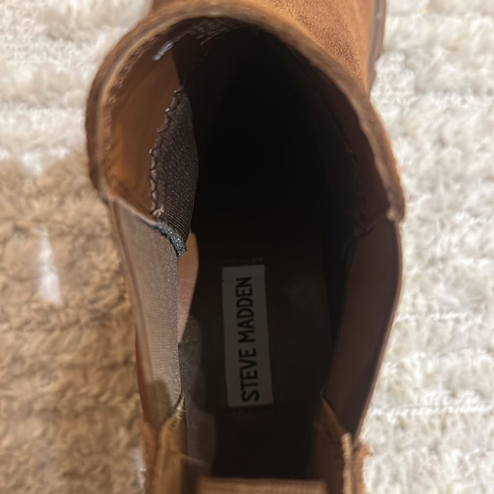 New Steve Madden suede Chelsea lug boot - Picture 5 of 5